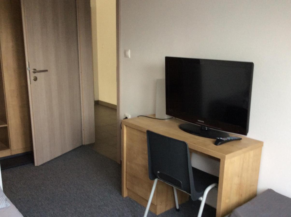Letisko Dubova Hostel Dubova  Bagian luar foto