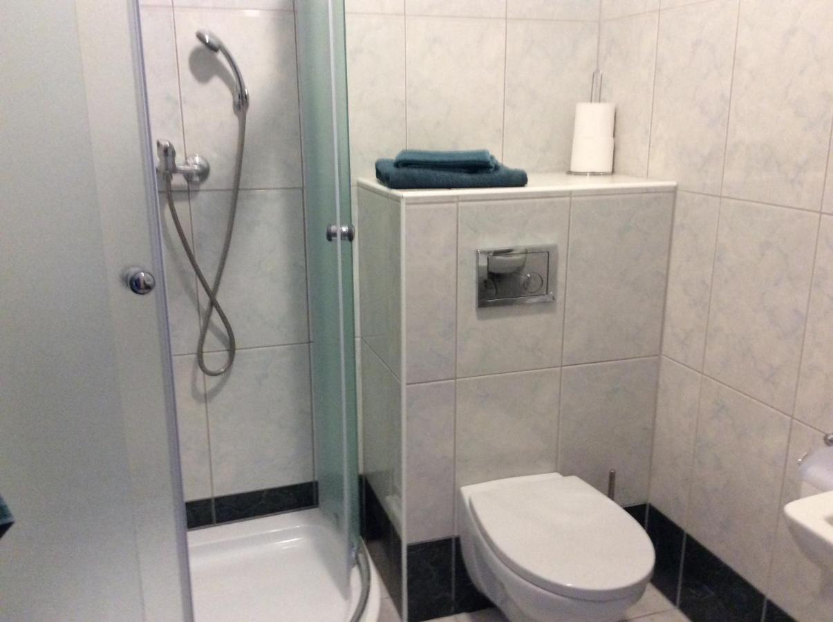 Letisko Dubova Hostel Dubova  Bagian luar foto